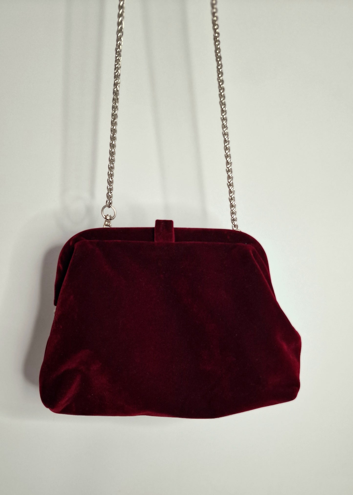 Poseta din catifea  brodata cu cristale